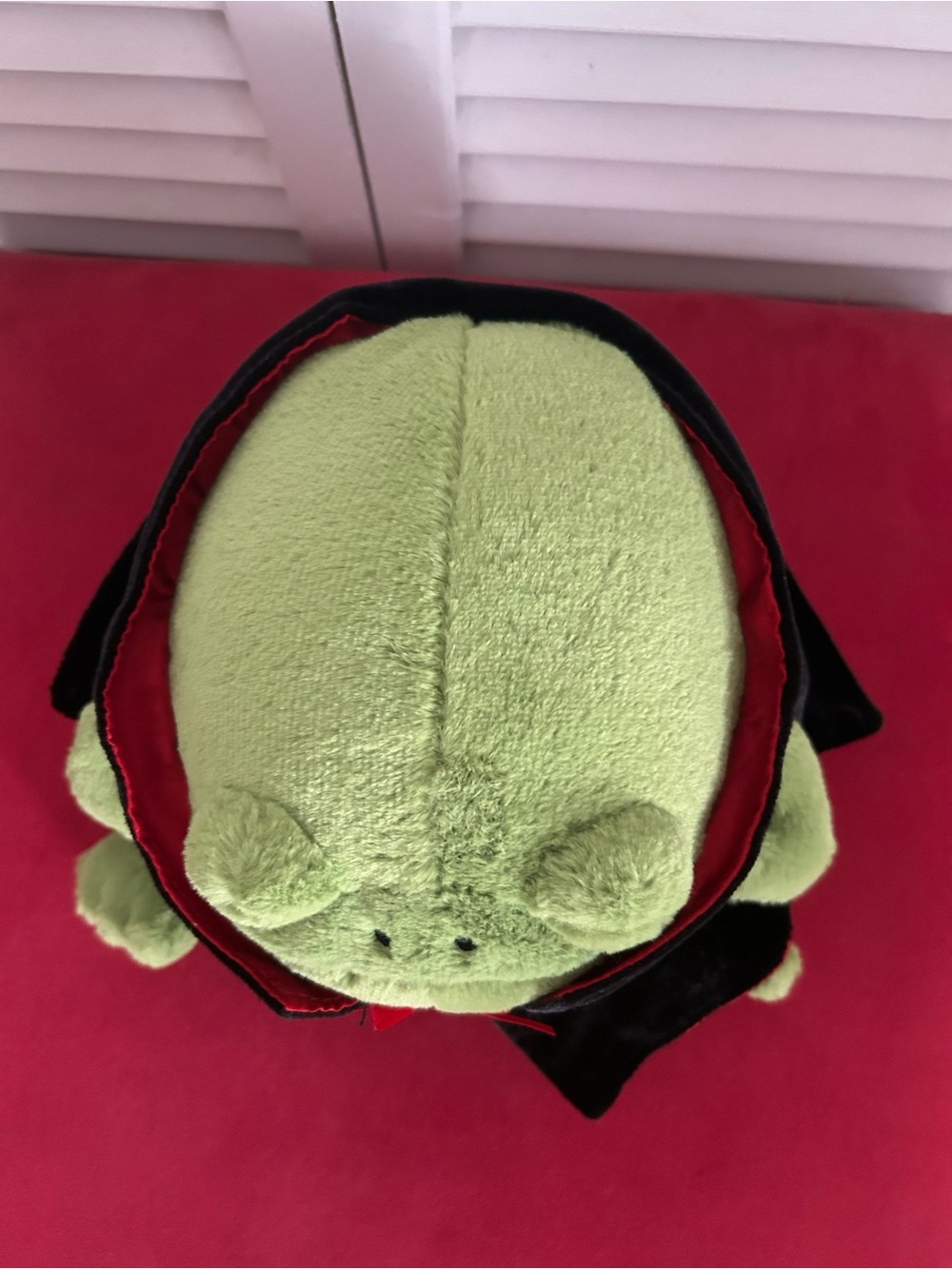 Jellycat Vampire Ricky Rain Frog - Picture 3 of 6